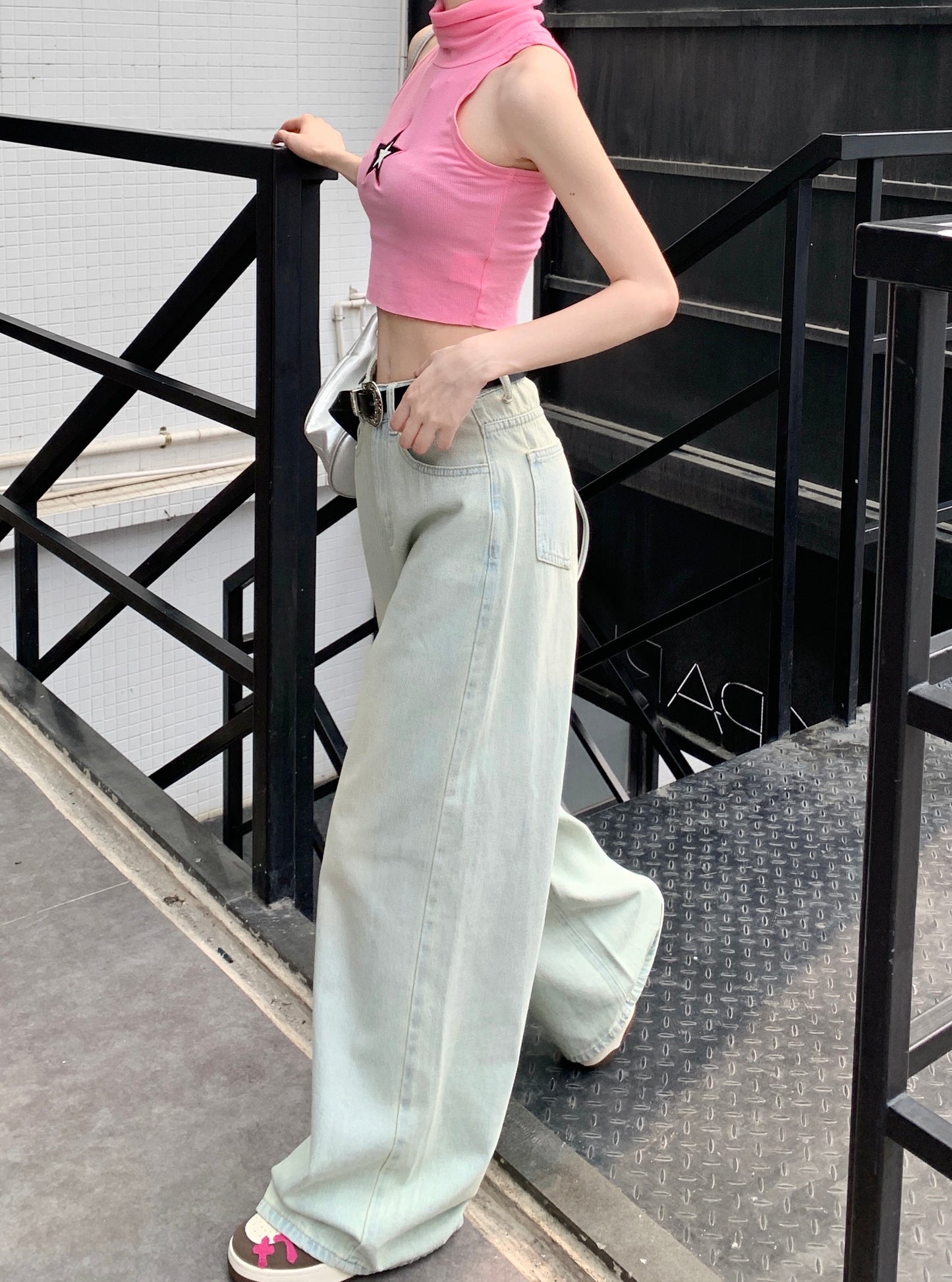 Quần Bò Màu Xanh Nhạt Cổ Điển Giặt Nước Cỡ Lớn Quần Ống Rộng Cạp Cao Mùa Hè Cho Nữ Quần Lau Sàn Rộng Rãi Instagram